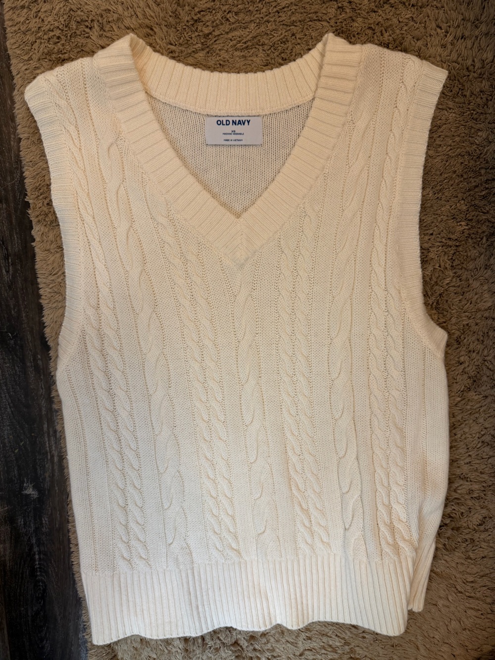 Old Navy Cream Cable-Knit V-Neck Sweater Vest - Soft Ivory Tone